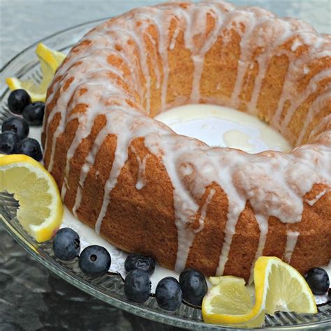 Summertime Limoncello Cake 